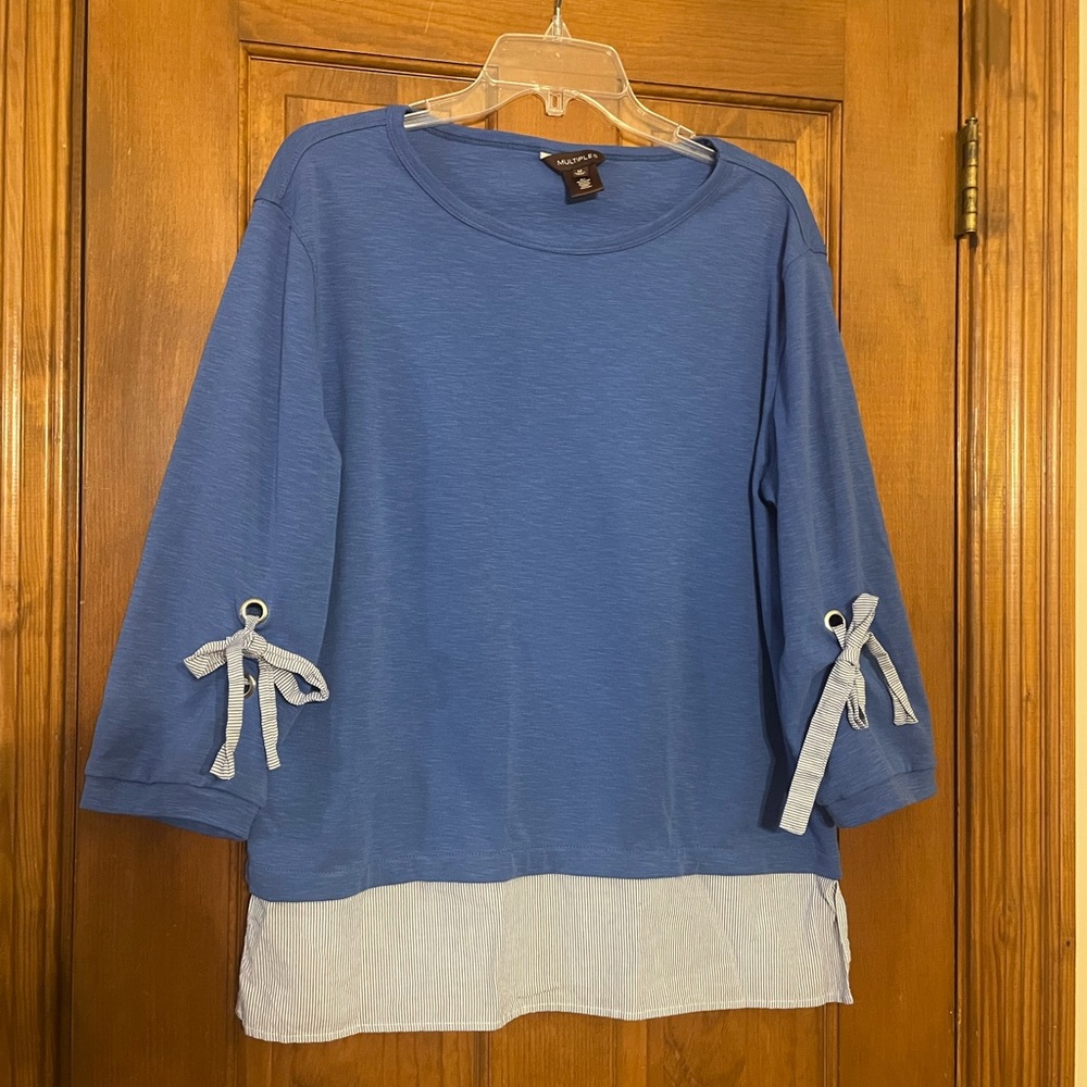 Multiples Blue Knit Top, 3/4 Length Bow Sleeve Detail, Side Slits, Size Medium